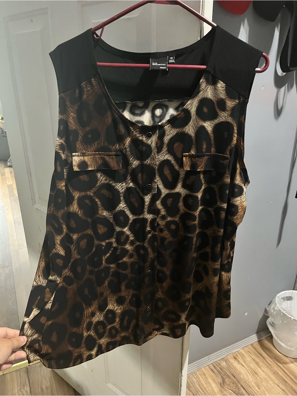 Elle McCarthy Leopard Print Button-Front Sleeveless Top - Black & Brown